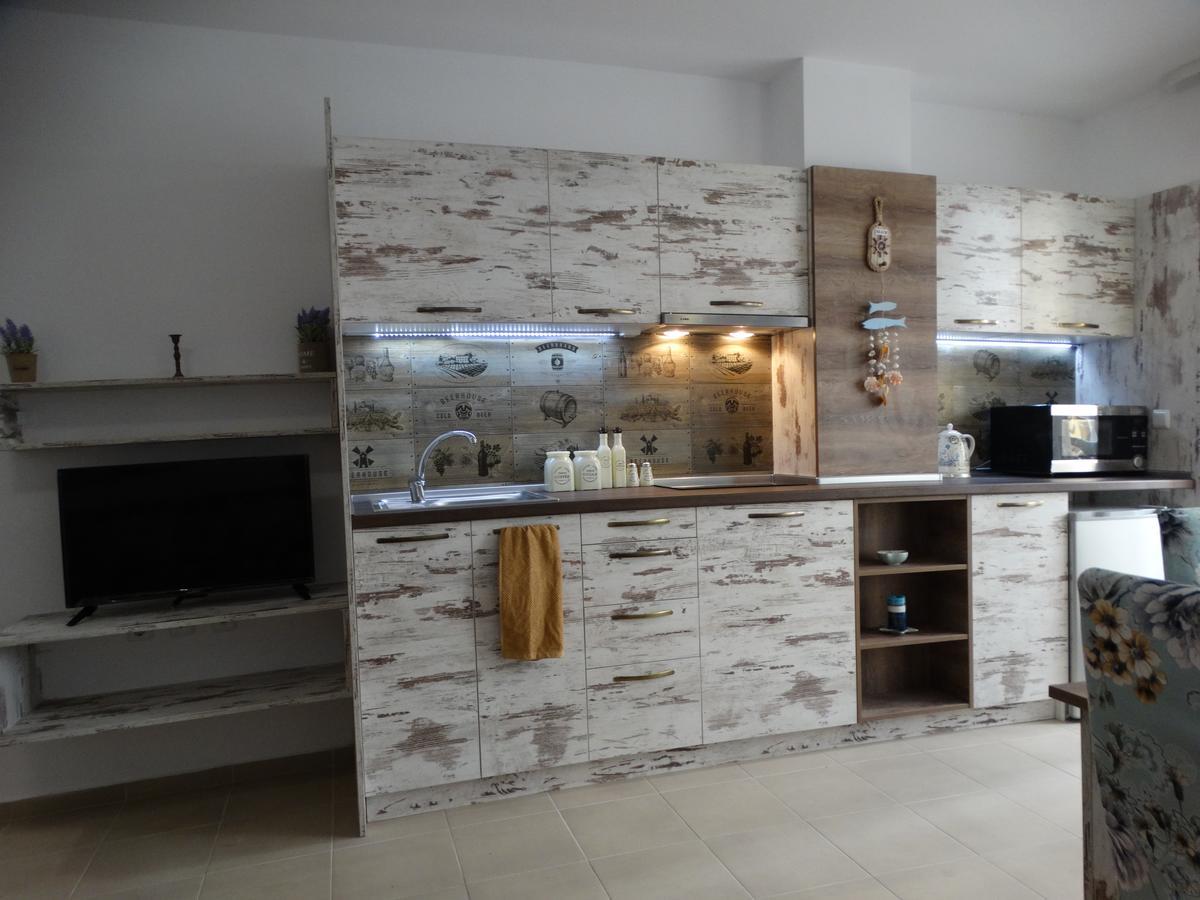 Lora Boutique Lägenhet Pomorie Exteriör bild