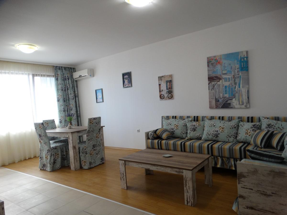 Lora Boutique Lägenhet Pomorie Exteriör bild