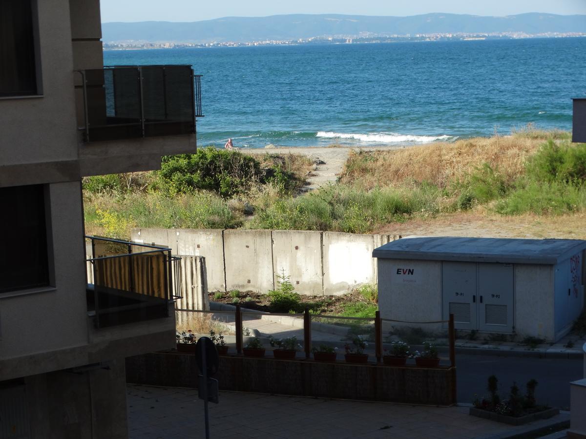 Lora Boutique Lägenhet Pomorie Exteriör bild